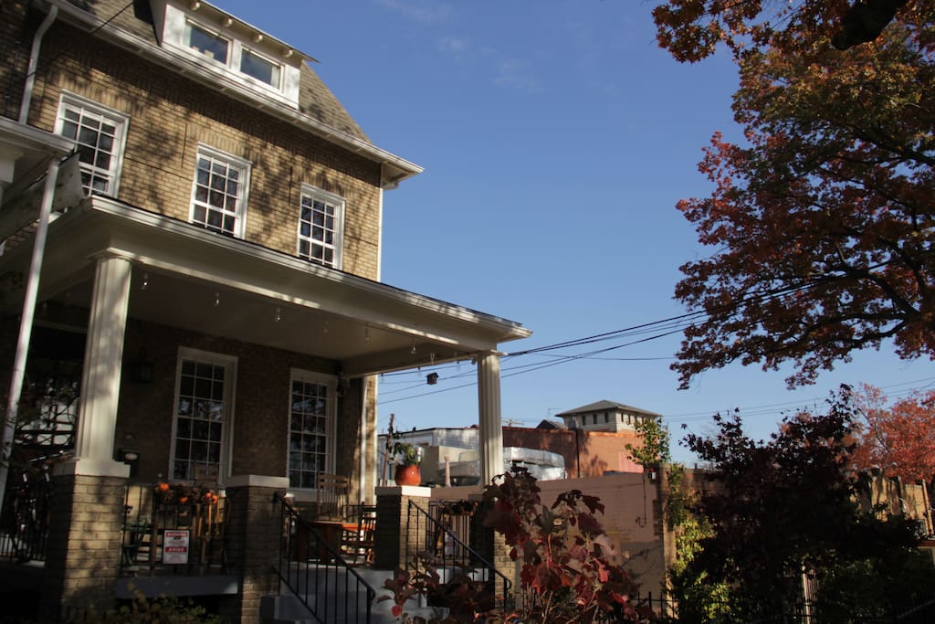Federalist style home from 1917.