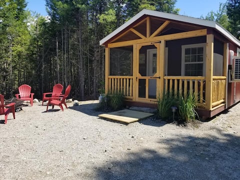 Pinecone Cabin in Eastbrook, Enjoy all of Maine!