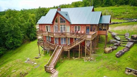 New Years Eve available- lakeside, Firepit, views