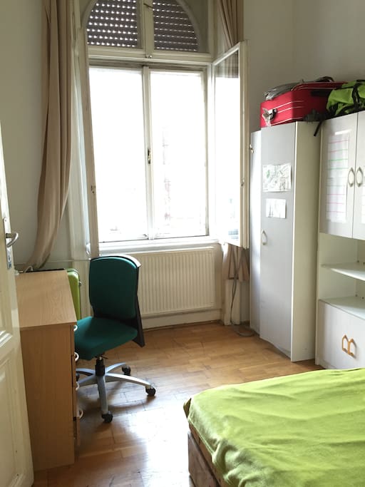 Room (photo1)