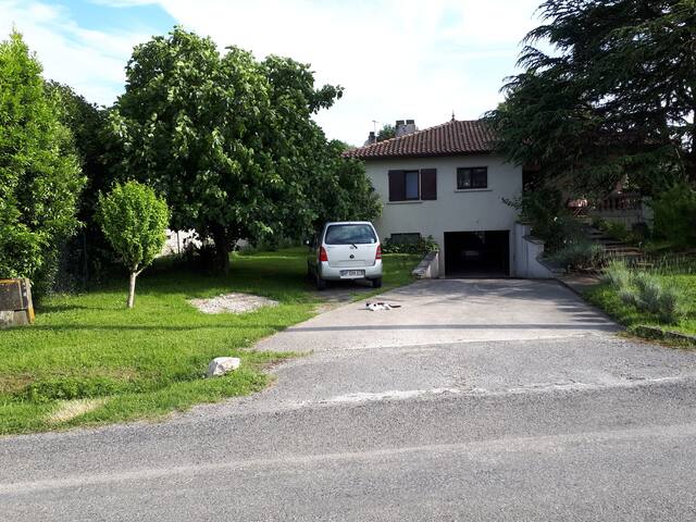 Chambre I privée calme et confortable