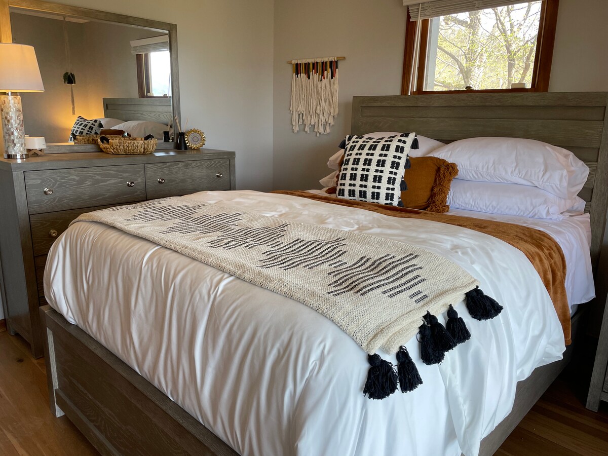 Lower level queen bedroom