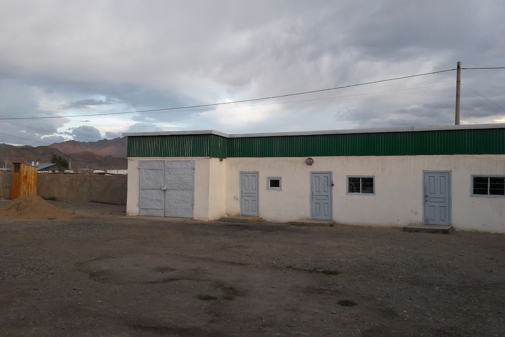 There is toilet, garage, and houses to keep your belongings in
