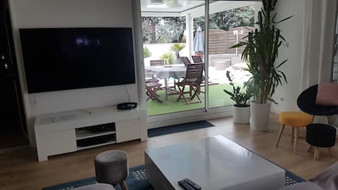 Luxury house, pool, garden, north of Toulouse