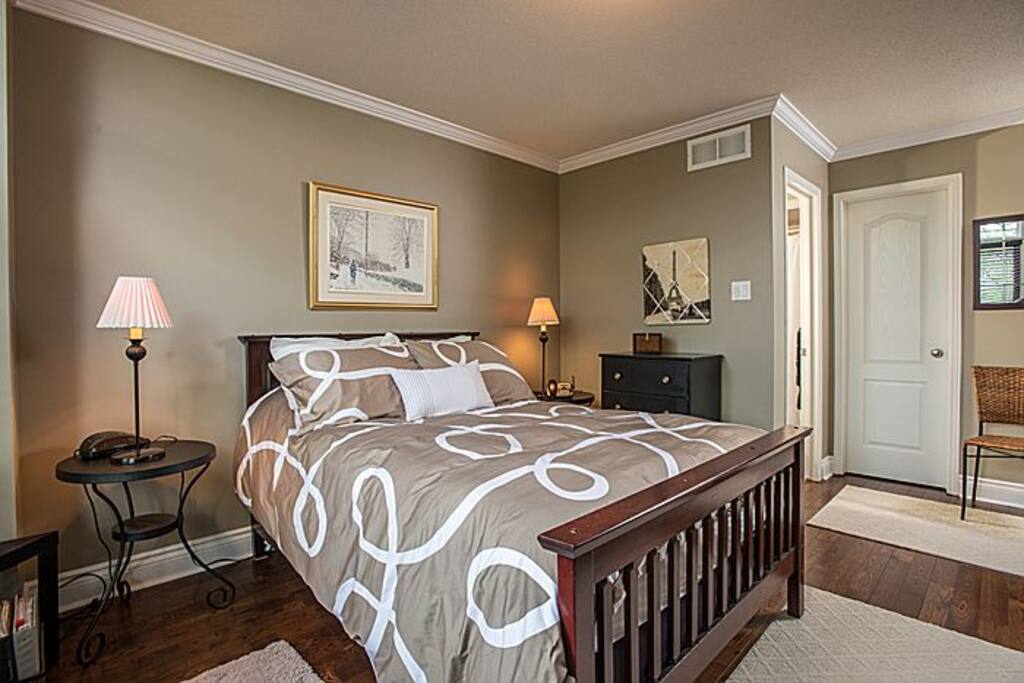 Double bed guest room