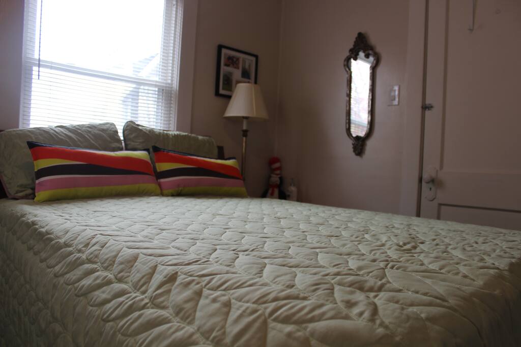 Here is the bed that is shown. This duplex has 1 full size bed!