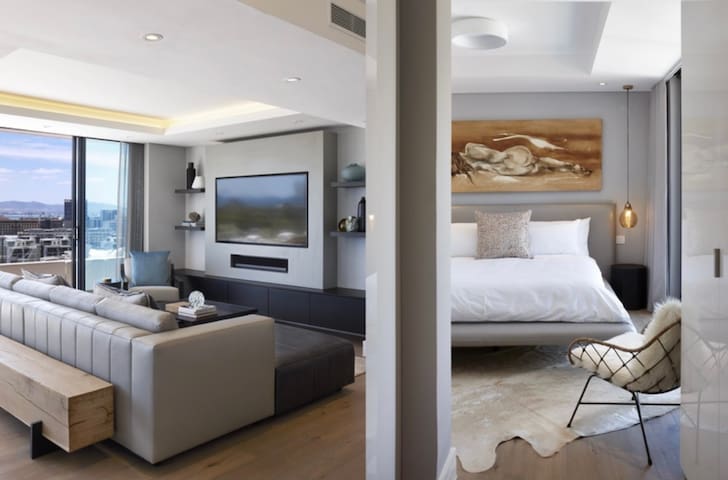 Penthouse at Warwick Apartments gallery image 4