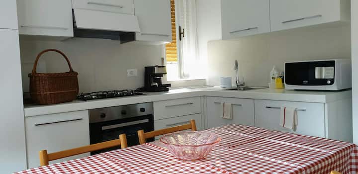 Casa Lella Bright Apt.- Private Garden&parking - Bellagio