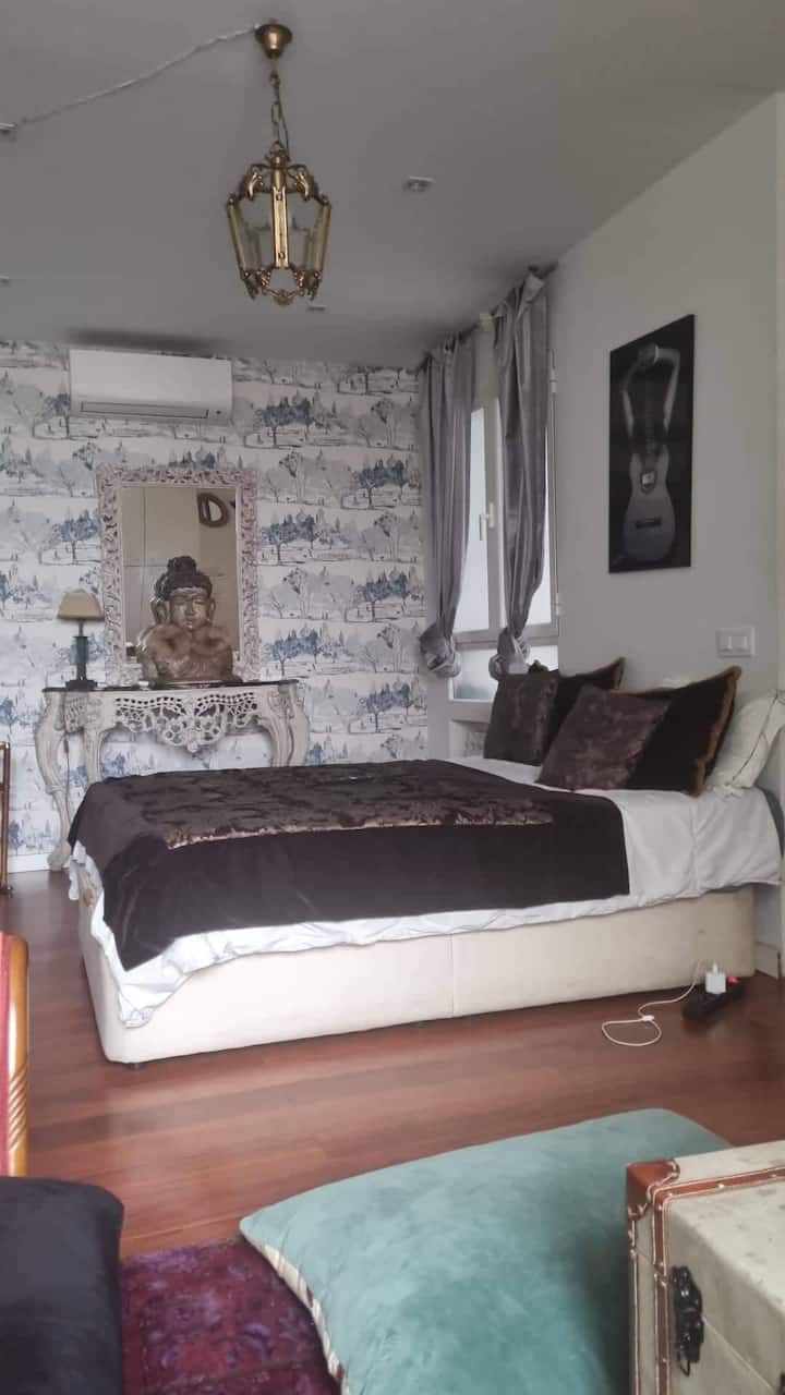 Estupendo Apartamento En Milla De Oro - Madrid