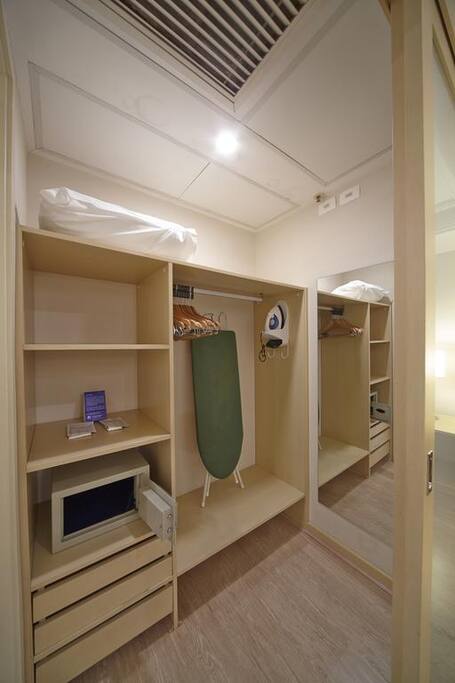 Quarto solteiro superior c/ cofre no quarto