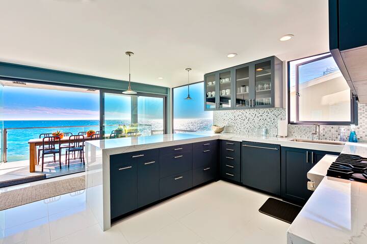 Modern Malibu Paradise gallery image 5