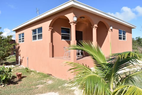 Charming, cozy 2 bedroom one bath guest house