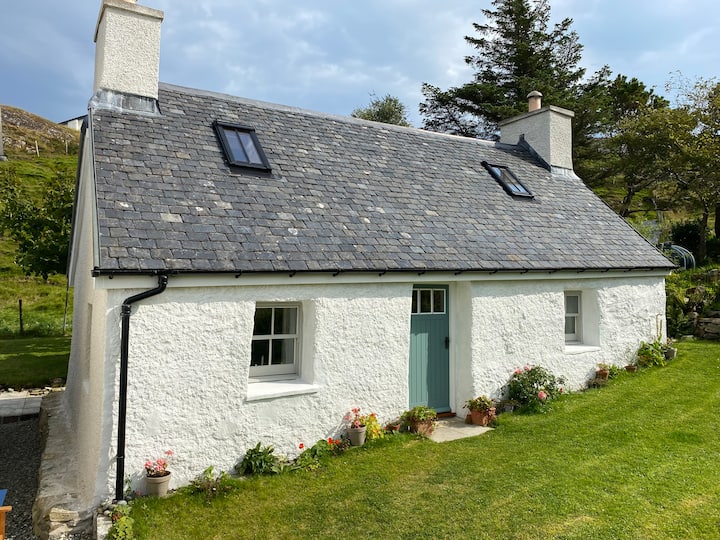 Traditional Lewis cottage in beautiful village