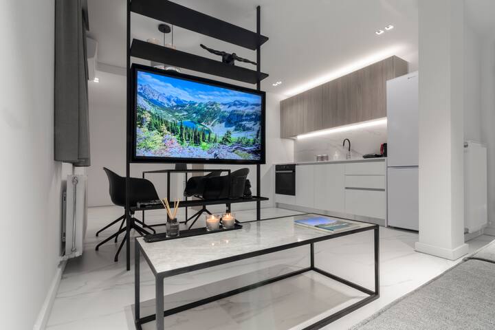 Heritage 503/Luxury Two Bedroom gallery image 3