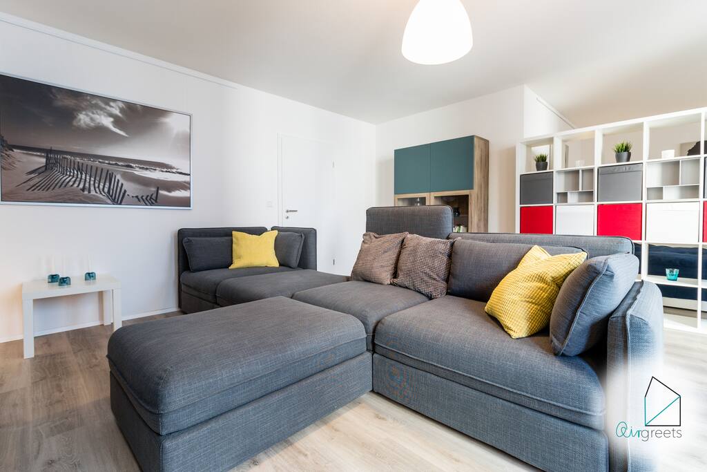 Enjoy relaxed evenings on the comfy couch.
