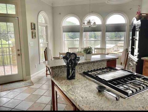 Wyeth House Lake Gsv, 6bd 4 bth