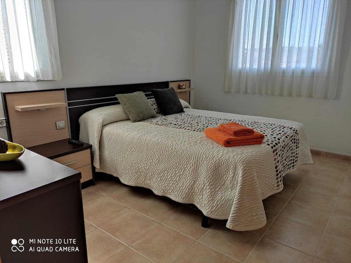 غرفة النوم 1