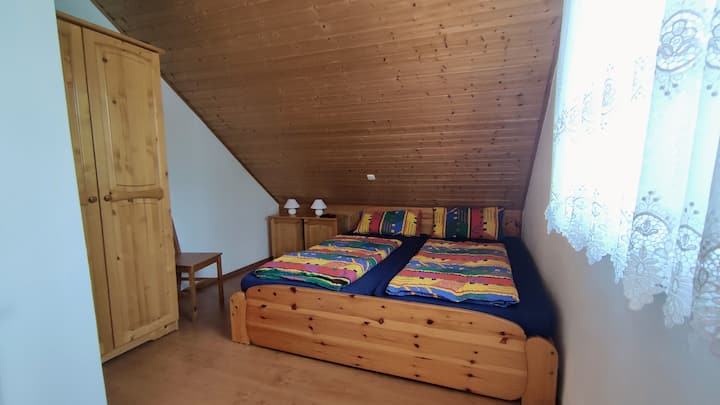 Schlafzimmer 2
