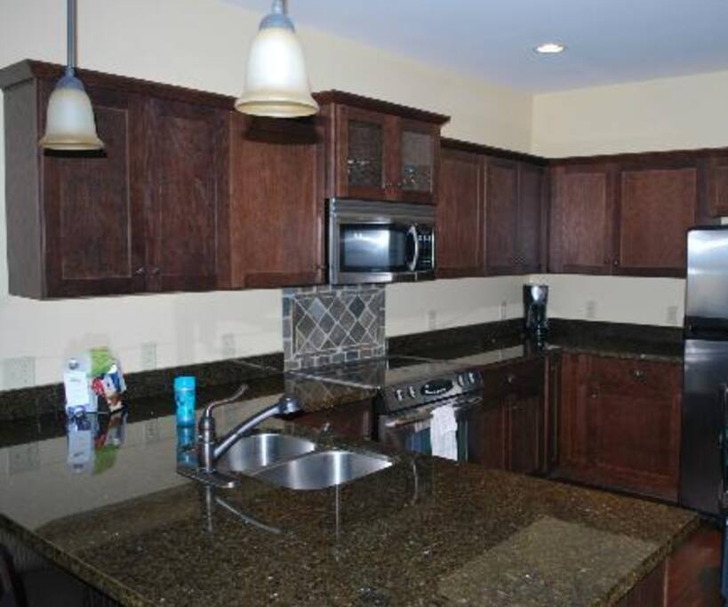 Full kitchen