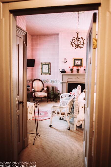 Private Garden Room