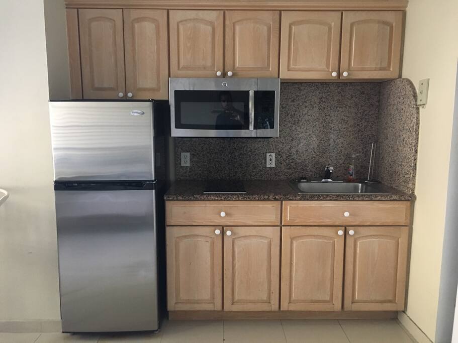 Kitchenette with two burner range
