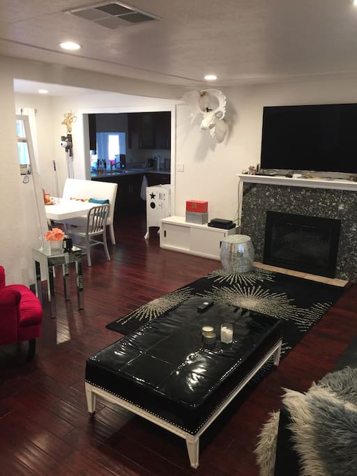 Chic Living room with a 65" Samsung smart tv