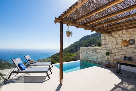 Top performing Airbnb: Two Goats Villas in Δήμος Καρπάθου