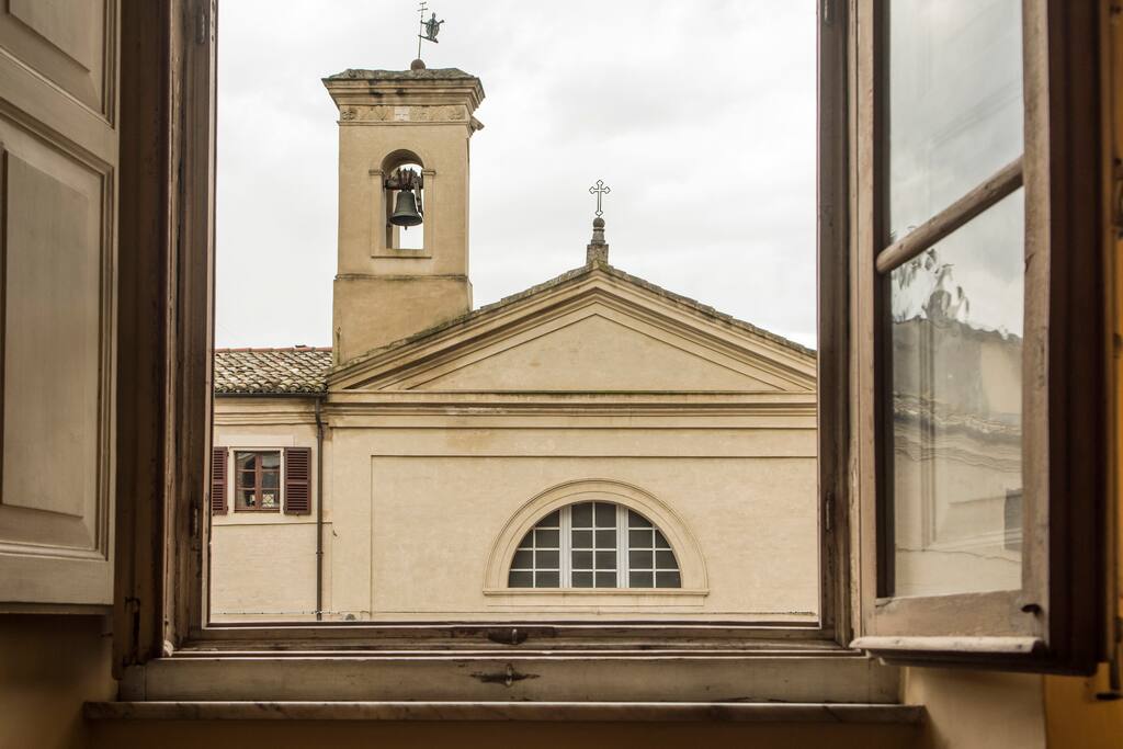 particolare dalla finestra della camera da letto