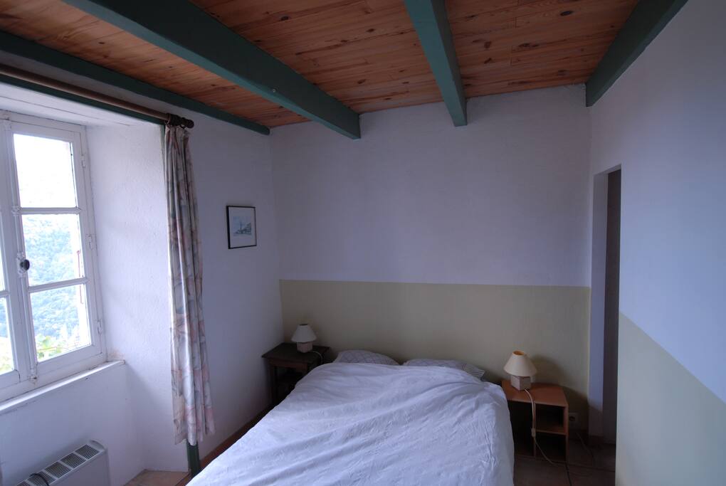 chambre avec lit 2 places