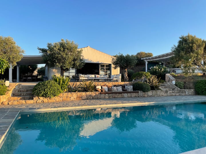 Elegant Sea View Villa With Olive Garden. - Olbia