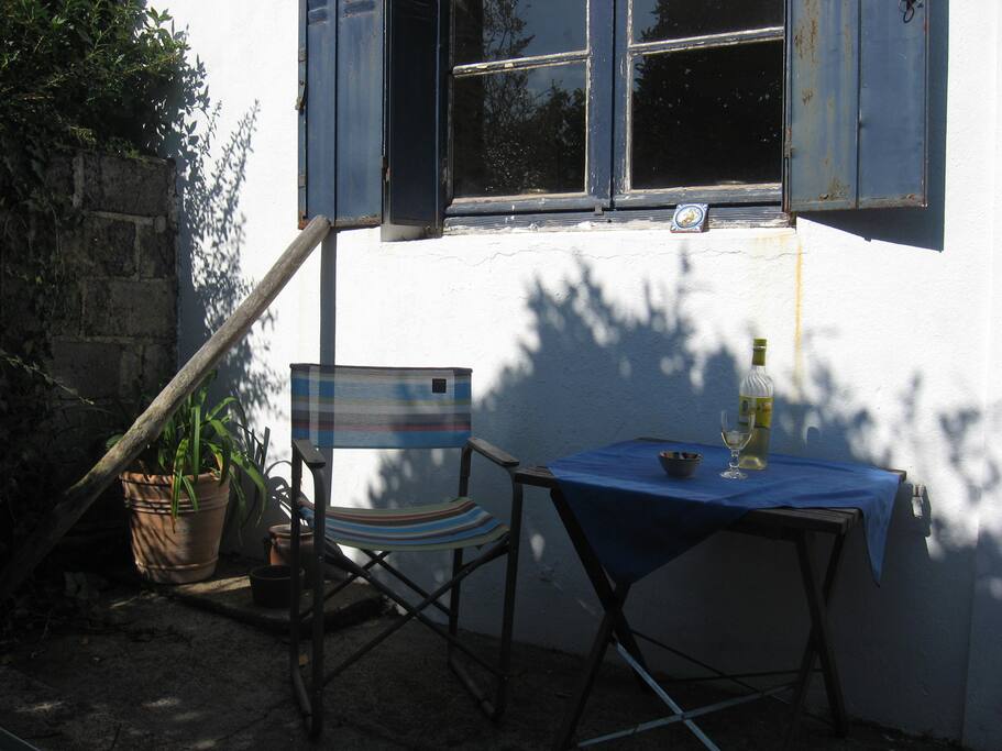 Une terrasse ensoleillée toute la journée.