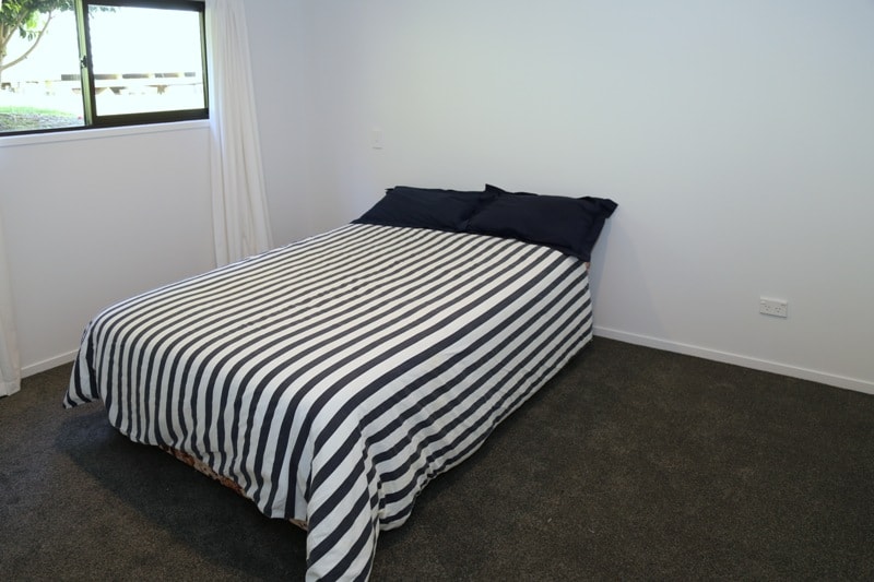 u prizemlju - kraljica