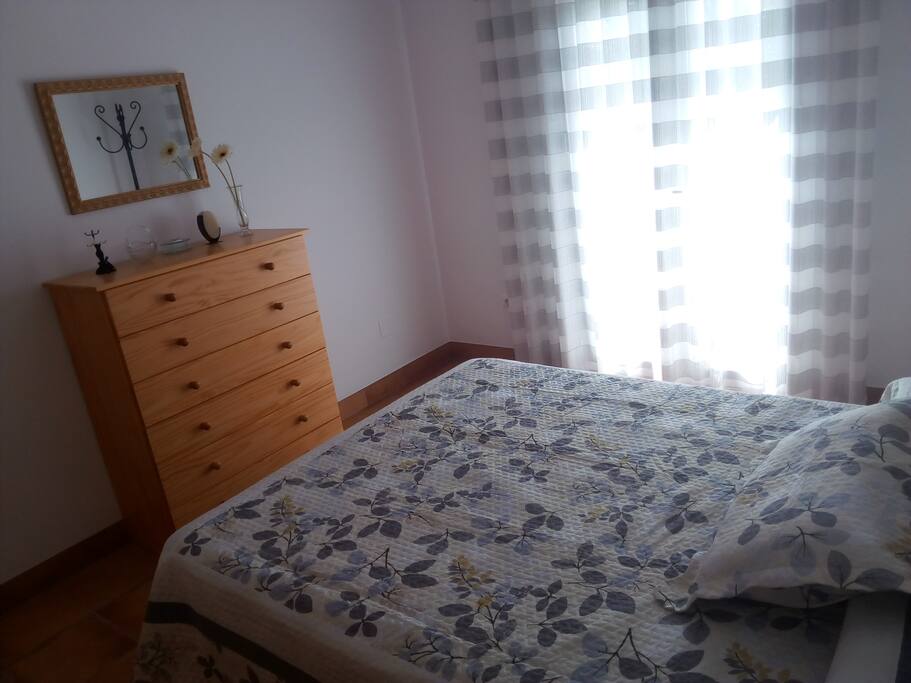 Cama de matrimonio 1,50 ancho