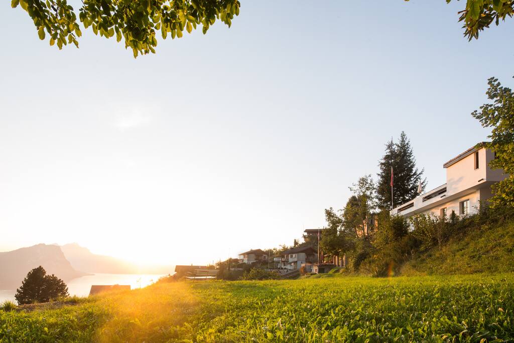 Villa with private Garden with the best sunsets.