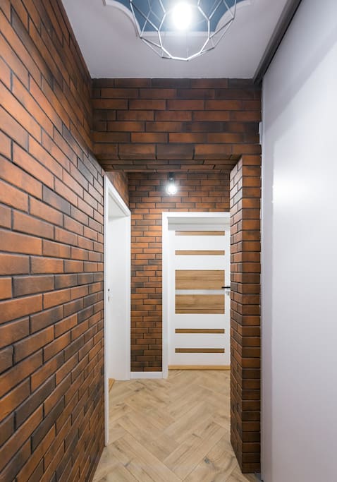 The corridor connecting two bedrooms - lockable from the outside