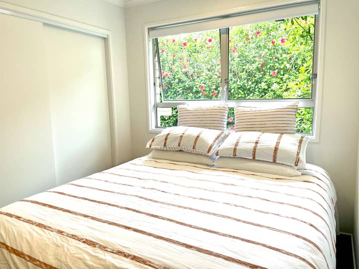 El dormitorio 2 puede ser un colchón king o 2 individuales.