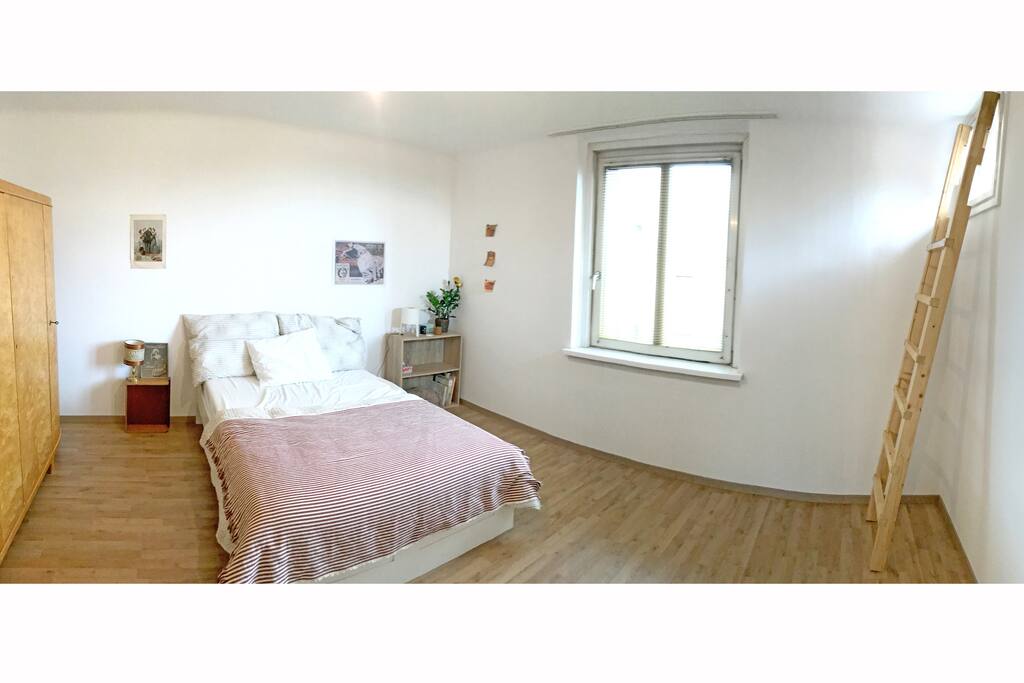 Schlafzimmer mit Ausblick