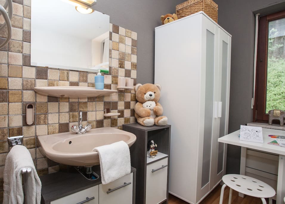 Washtable at bedroom 2