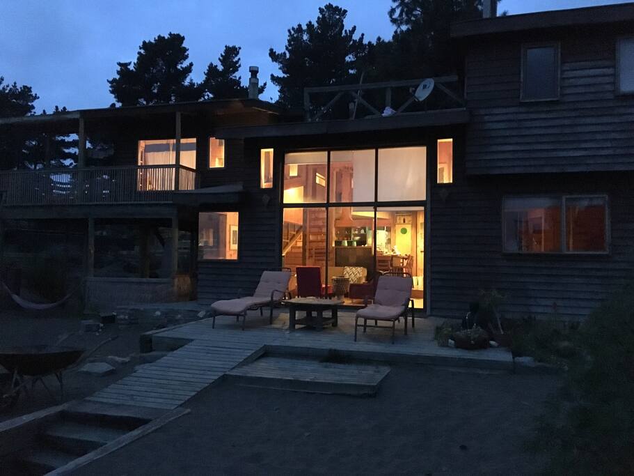 Vista nocturna casa