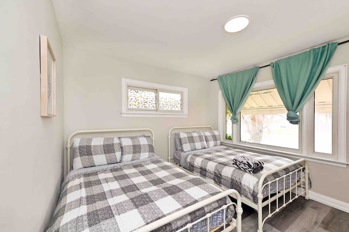 Спалня № 4 в основната подова настилка