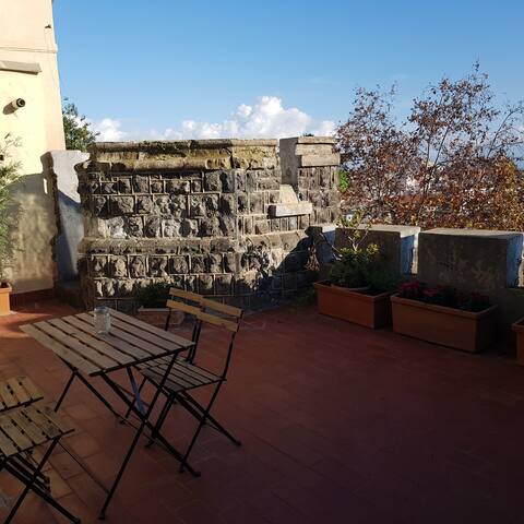 Castle – stunning sea view gallery image 4