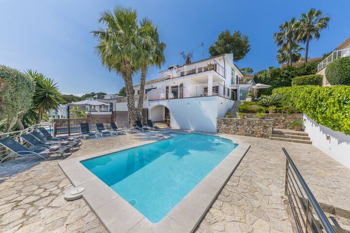 Villa Alcanada: Amazing sea views & fantastic pool gallery image 5