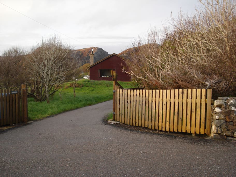 Entrance gateway