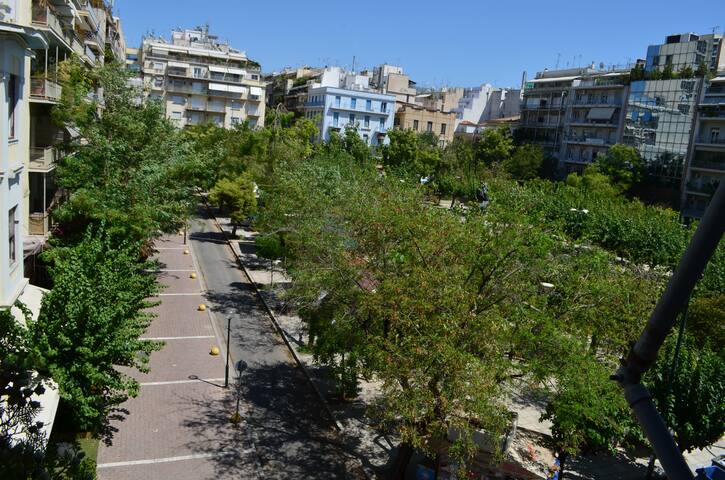 Center 6, (4-bedr) Metro 30m, in the Heart of Ath. gallery image 4