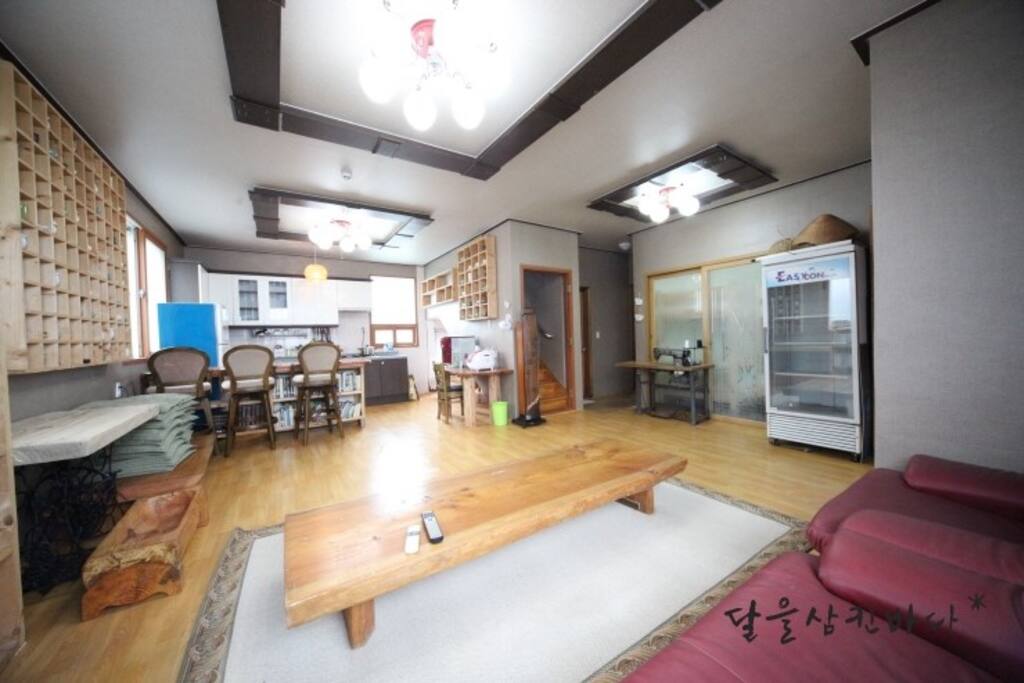 The kitchen and the living room of our house are the space to spend with the guest.