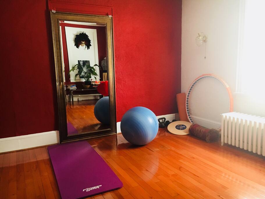 Living room- yoga/ exercise area