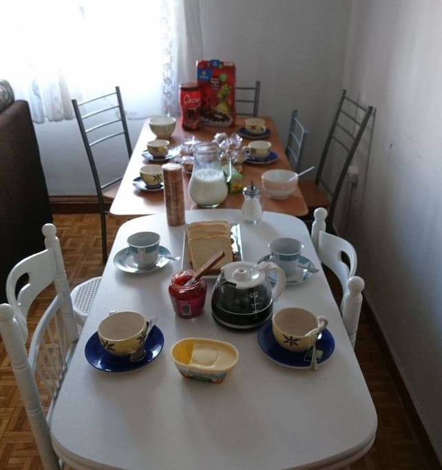 DESAYUNO INCLUIDO