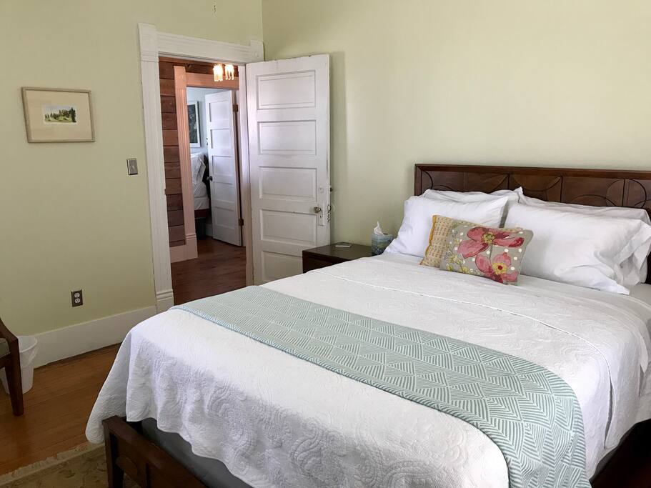 Queen sized bed, Simmons Beautyrest mattress