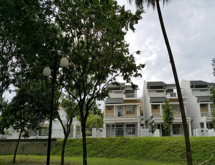 The whole house- 3 storey bungalow
