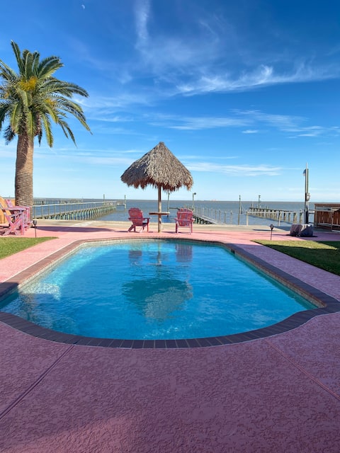 Waterfront Oasis with private pool & fishing pier